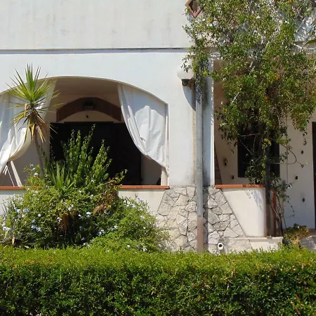 Antonio Calderisi Ferienhaus *