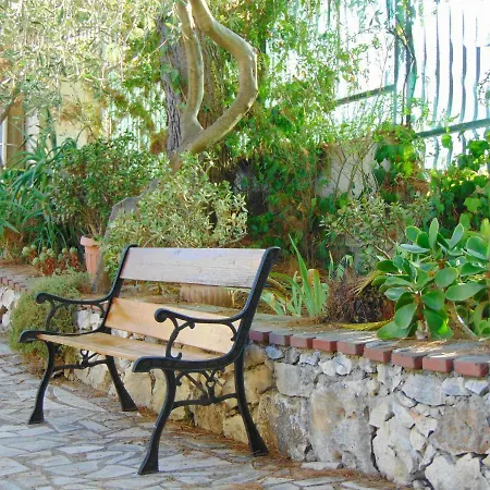 Antonio Calderisi * 비에스테