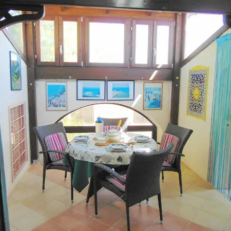 펜션 Antonio Calderisi 비에스테